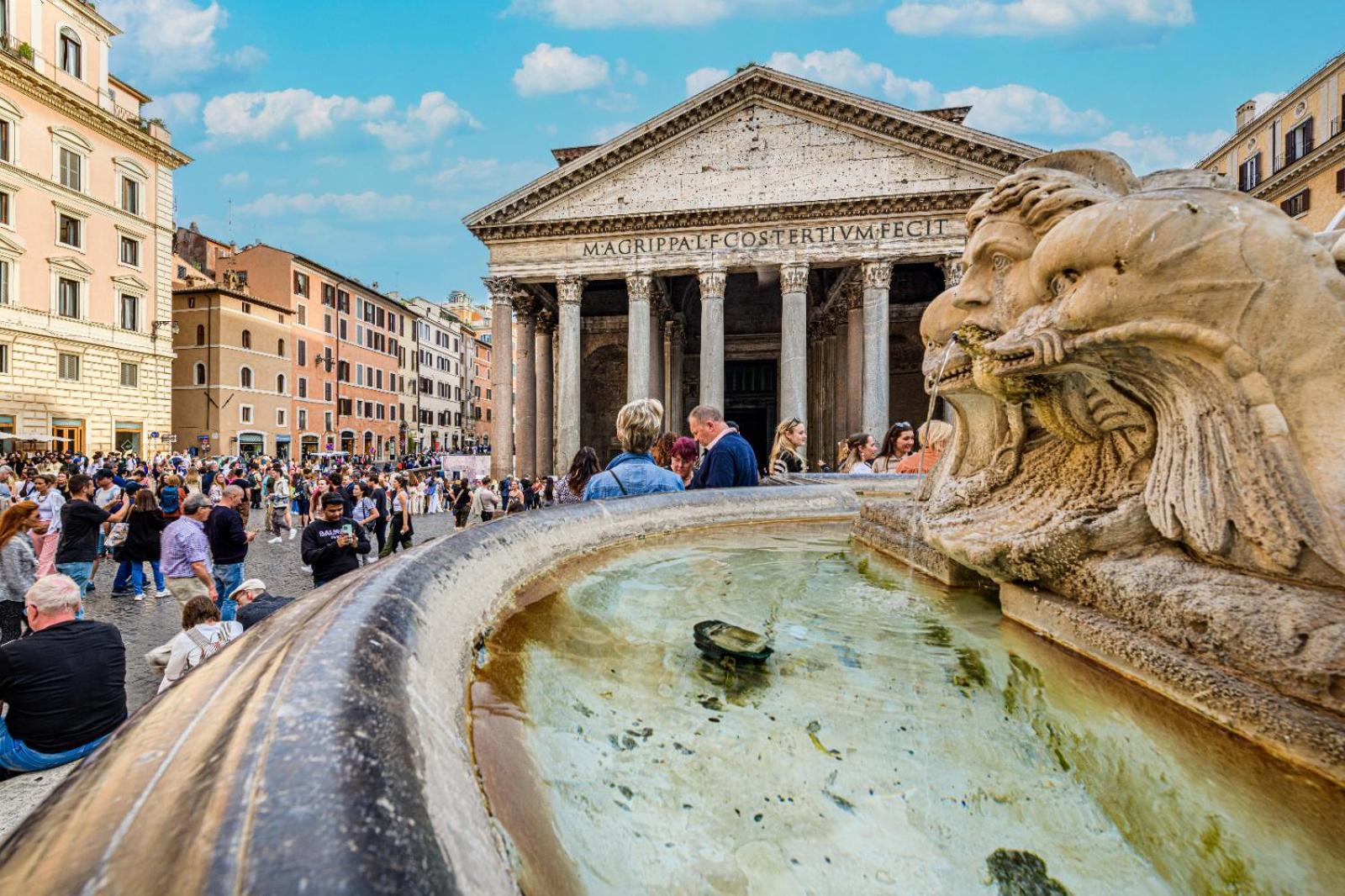 Deluxe Pantheon Lägenhet